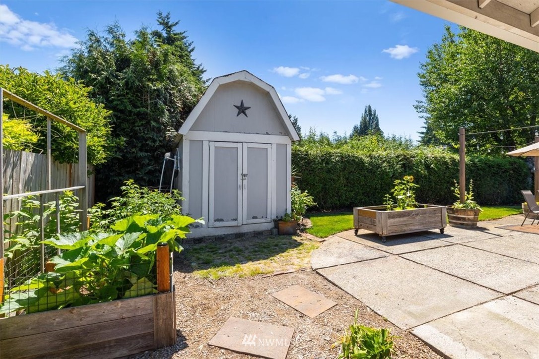 11023 Northeast 154th Street Bothell, WA 98011 - Photo 33 of 39 Gallery Image 33