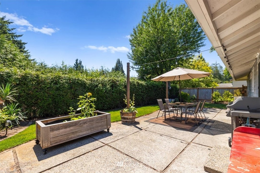 11023 Northeast 154th Street Bothell, WA 98011 - Photo 35 of 39 Gallery Image 35