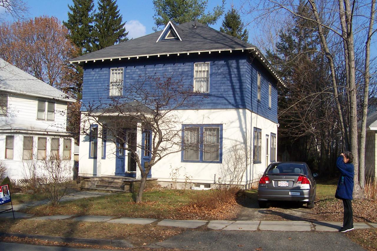 16 Harding Street Pittsfield, MA 01201 - Photo 1 of 8 16 Harding