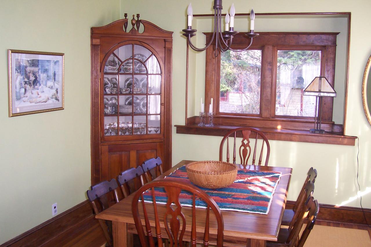 16 Harding Street Pittsfield, MA 01201 - Photo 2 of 8 Dining Room