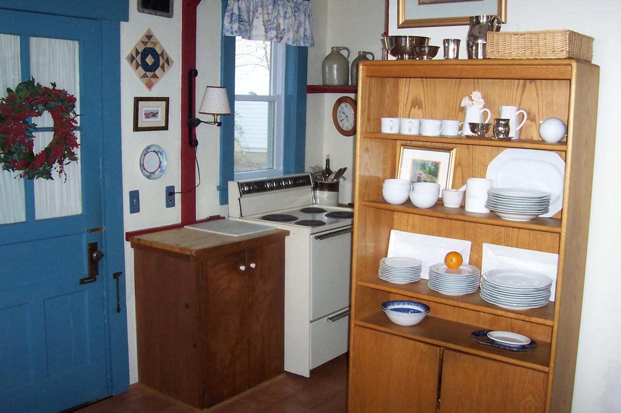 16 Harding Street Pittsfield, MA 01201 - Photo 5 of 8 Kitchen