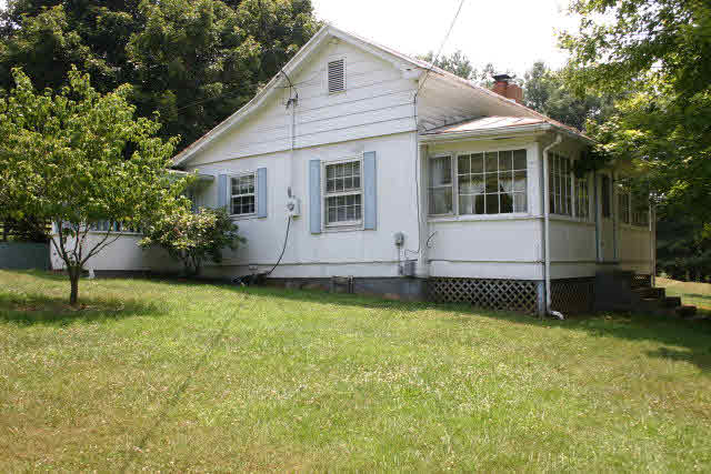 299 Hotchkiss Road Churchville, VA 24421 - Photo 1 of 21 Gallery Image 1