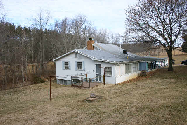299 Hotchkiss Road Churchville, VA 24421 - Photo 5 of 21 Gallery Image 5