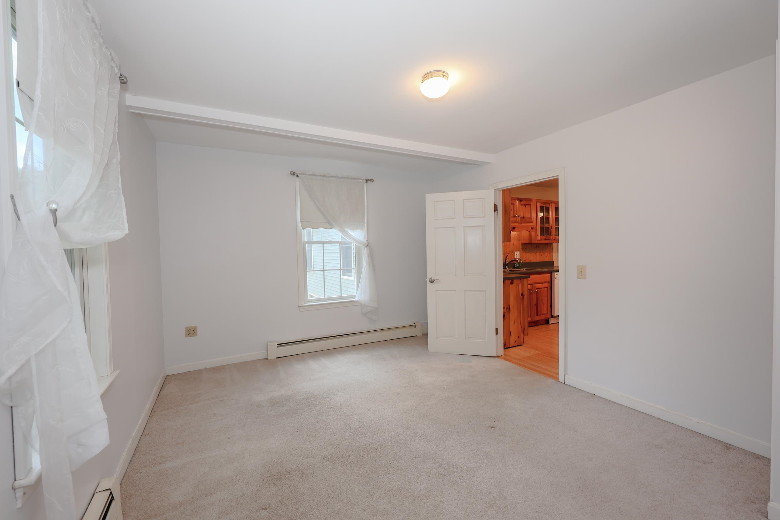 55 Holbrook Hill Road Bedford, NH 03110 - Photo 23 of 43
