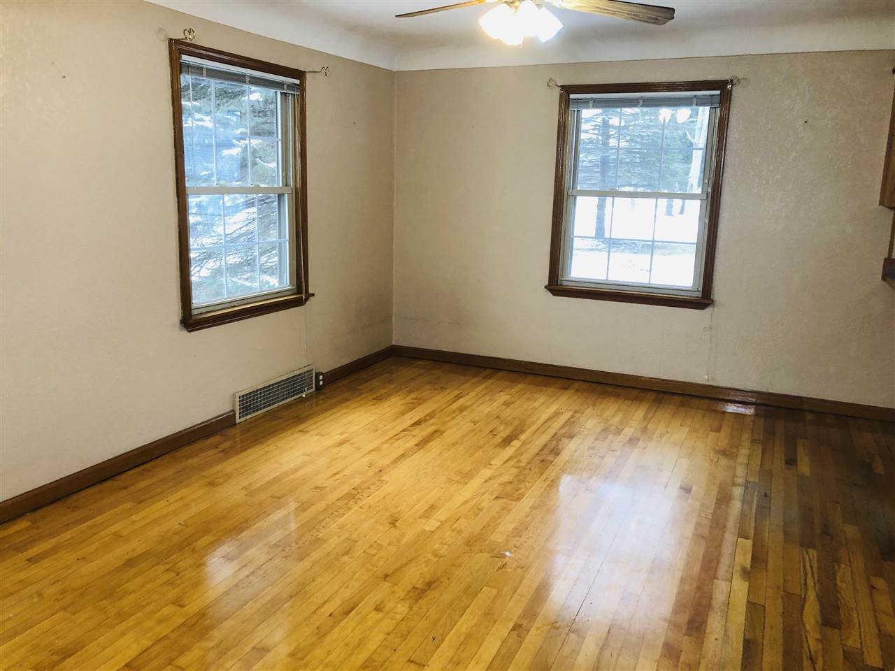 3415 South State Road Davison, MI 48423 - Photo 8 of 43 50033480-7.JPG