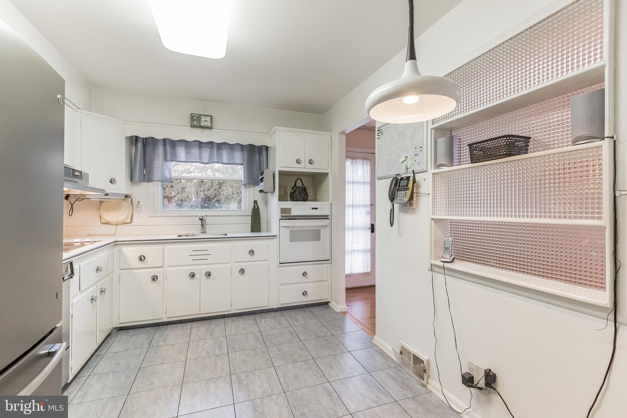 203 Elkins Road Cherry Hill, NJ 08034 - Photo 3 of 30 Eat-In Kitchen