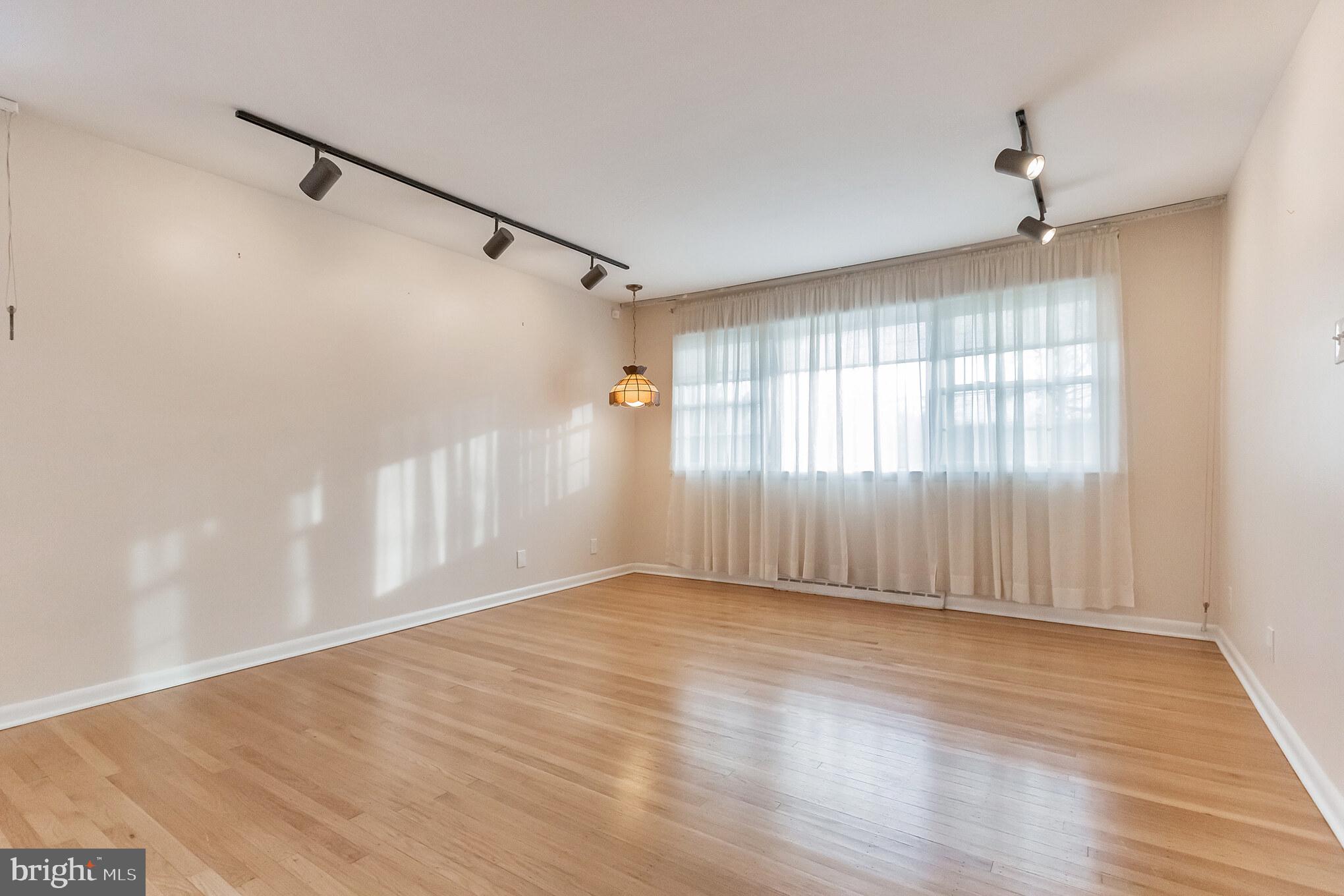 203 Elkins Road Cherry Hill, NJ 08034 - Photo 8 of 30 Living Room
