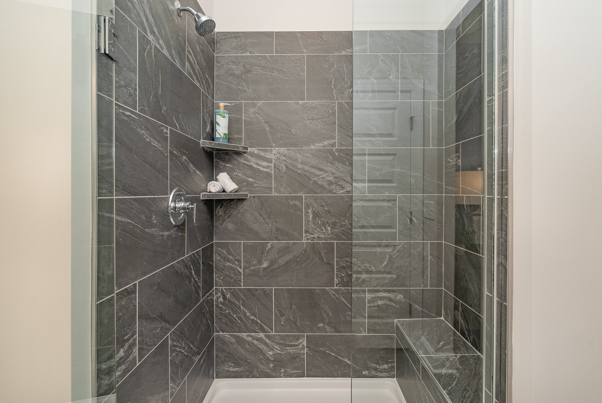 3144 Arbor Vly Road, Unit H8 Spring Hill, TN 37174 - Photo 14 of 32 a bathroom with a shower