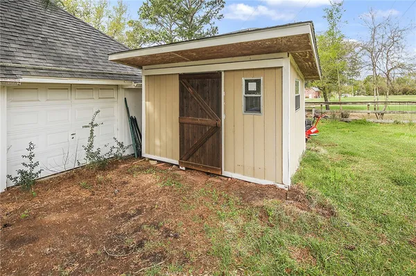 $850,000 | 6 Lori Lane, College Station, TX 77845