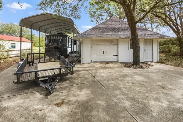 $850,000 | 6 Lori Lane, College Station, TX 77845