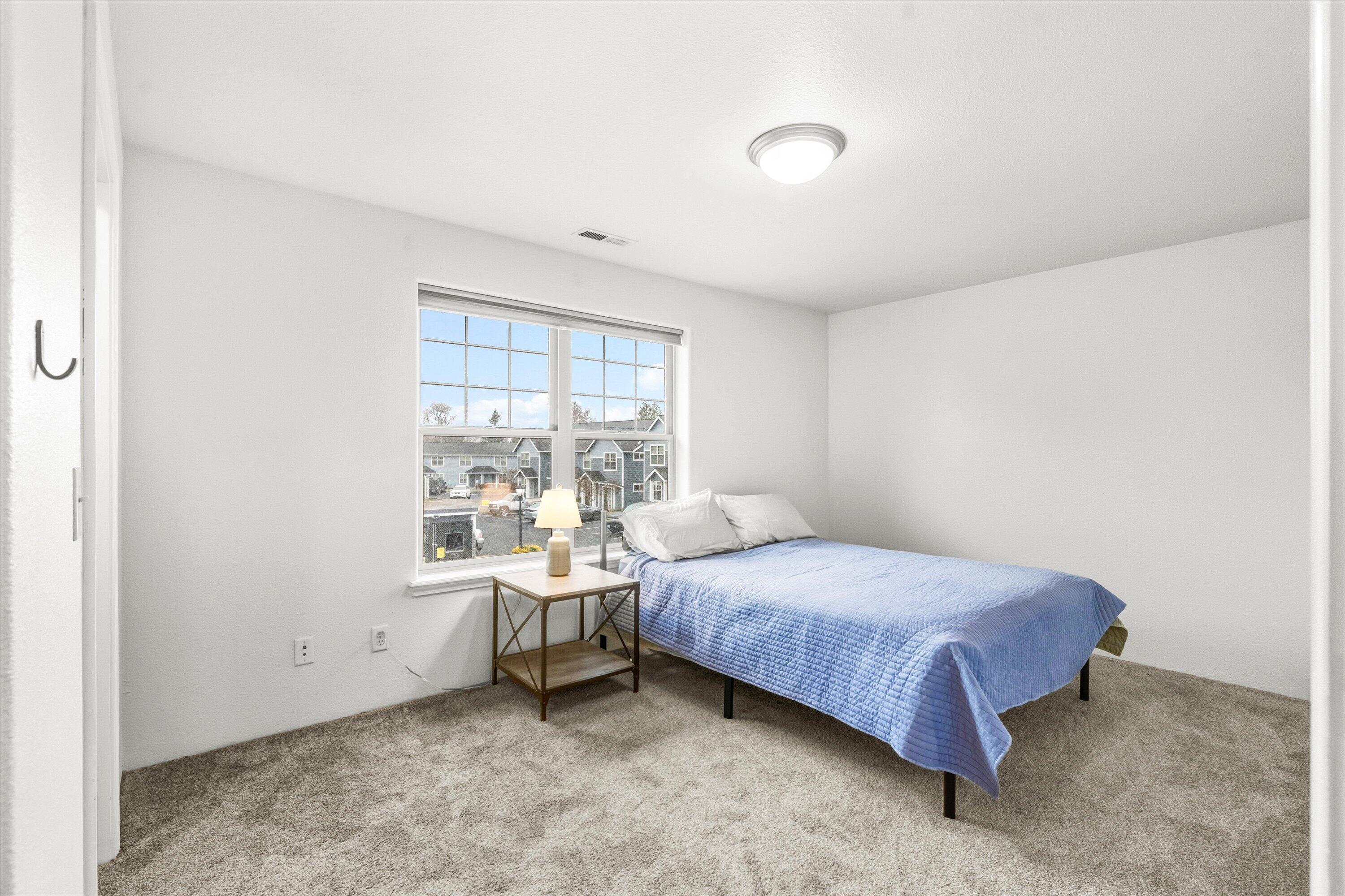 450 Midway Road, Unit 6 Medford, OR 97501 - Photo 15 of 30 15-450 Midway Rd Unit 6-15