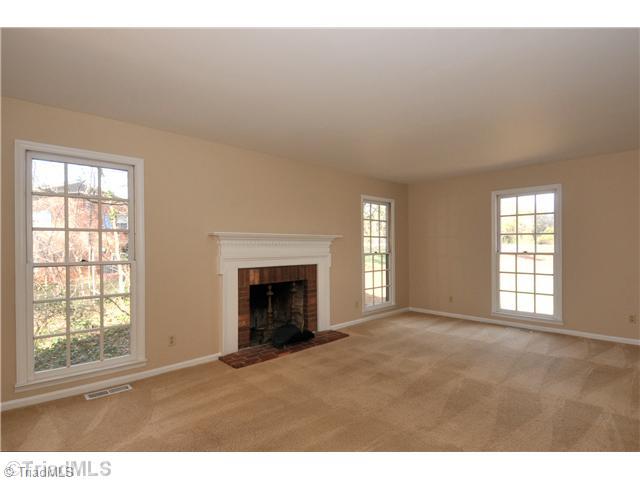 6969 Styers Ferry Road Clemmons, NC 27012 - Photo 2 of 12 Living Room.