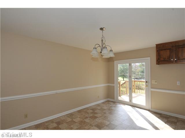 6969 Styers Ferry Road Clemmons, NC 27012 - Photo 5 of 12 Breakfast.