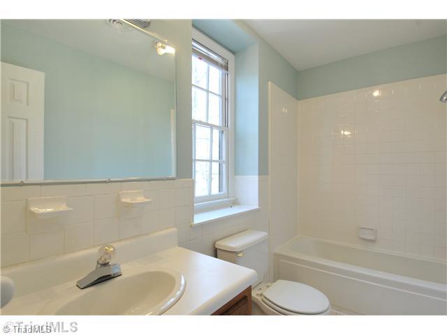 6969 Styers Ferry Road Clemmons, NC 27012 - Photo 7 of 12 Bath.