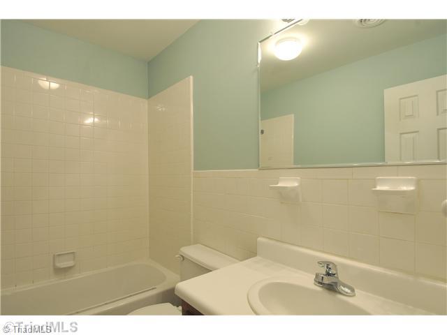 6969 Styers Ferry Road Clemmons, NC 27012 - Photo 10 of 12 Bath.