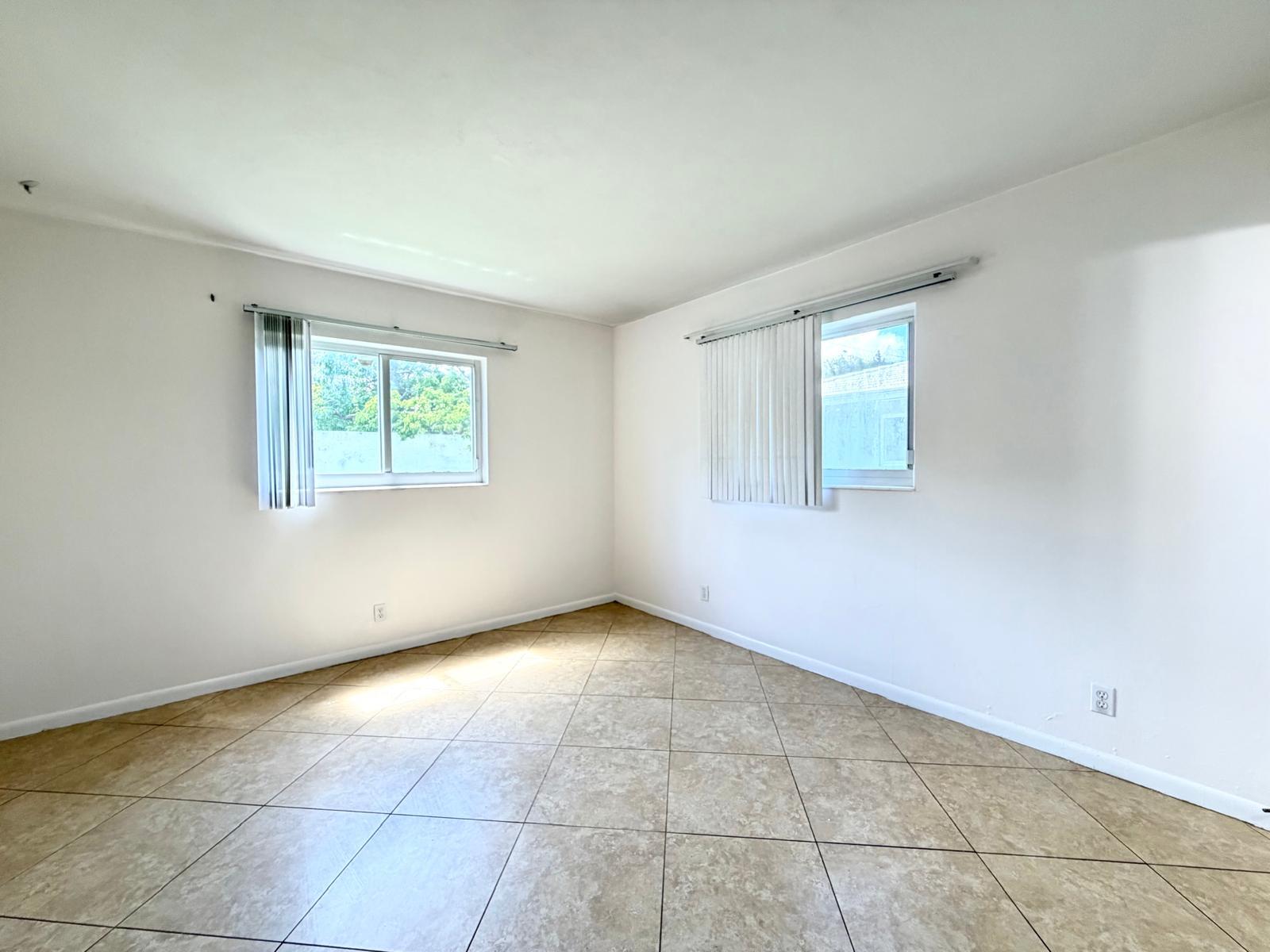 4731 Northeast 21st Terrace, Unit 2 Lighthouse Point, FL 33064 - Photo 22 of 29 33de9949-96eb-4367-98e8-fc3fafb446d0