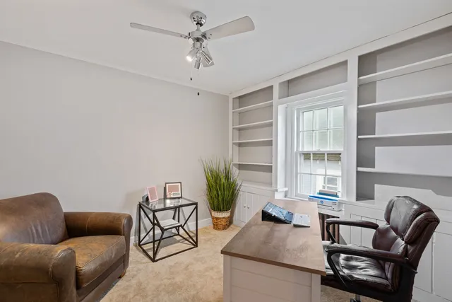 $425,000 | 345 East Russell Street, Barrington, IL 60010