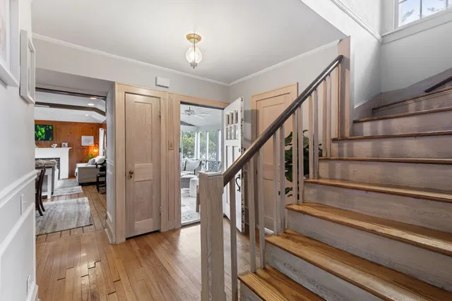 $425,000 | 345 East Russell Street, Barrington, IL 60010