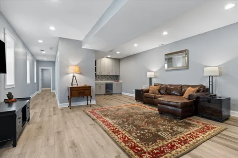 $1,300,000 | 4320 North Whipple Street, Chicago, IL 60618