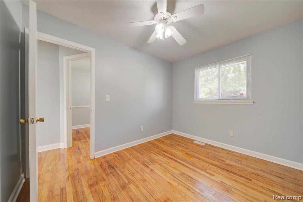 6480 Dillon Road Garden City, MI 48135 - Photo 27 of 45