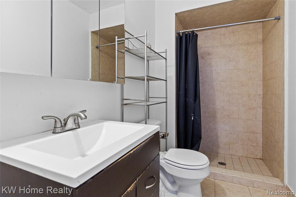 515 Tennyson Rochester Hills, MI 48307 - Photo 18 of 28 Gallery Image 18