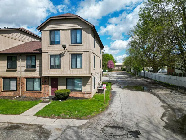 $85,000 | 1825 South Crawford Road, Unit A8, Mount Pleasant, MI 48858