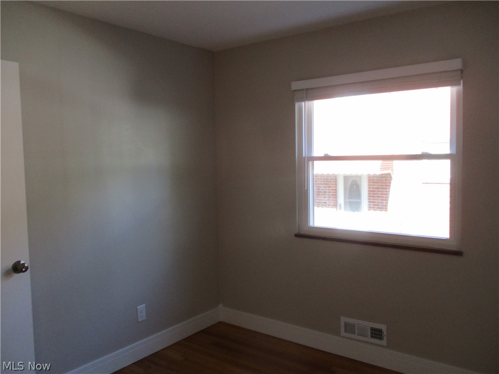 3017 Snow Road Parma, OH 44134 - Photo 12 of 23