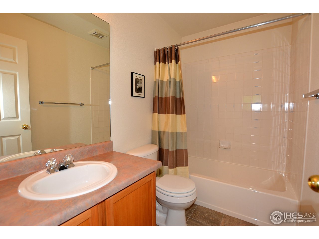 1341 Trail Ridge Road Longmont, CO 80504 - Photo 17 of 24 2nd Floor Bath