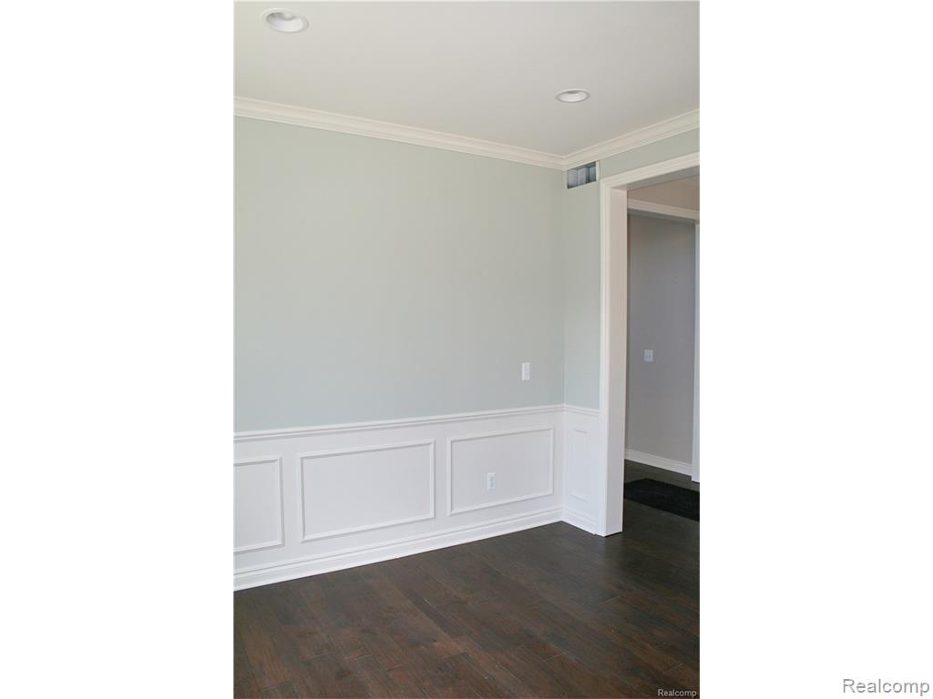 1236 Maple Drive Rochester, MI 48307 - Photo 17 of 31
