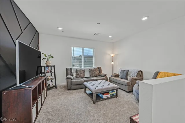 $2,895 | 282 Mount Steele Avenue, Henderson, NV 89015