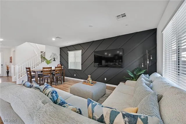 $2,895 | 282 Mount Steele Avenue, Henderson, NV 89015