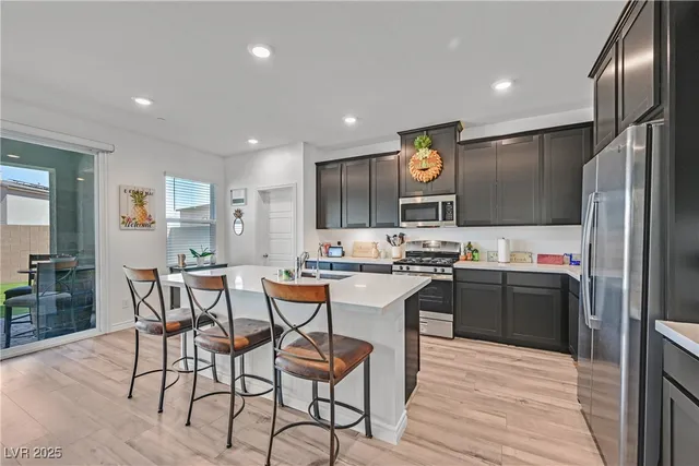 $2,895 | 282 Mount Steele Avenue, Henderson, NV 89015