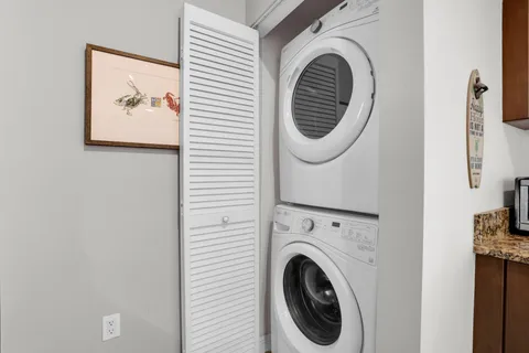 $449,000 | 450 North Federal Highway, Unit 1213, Boynton Beach, FL 33435