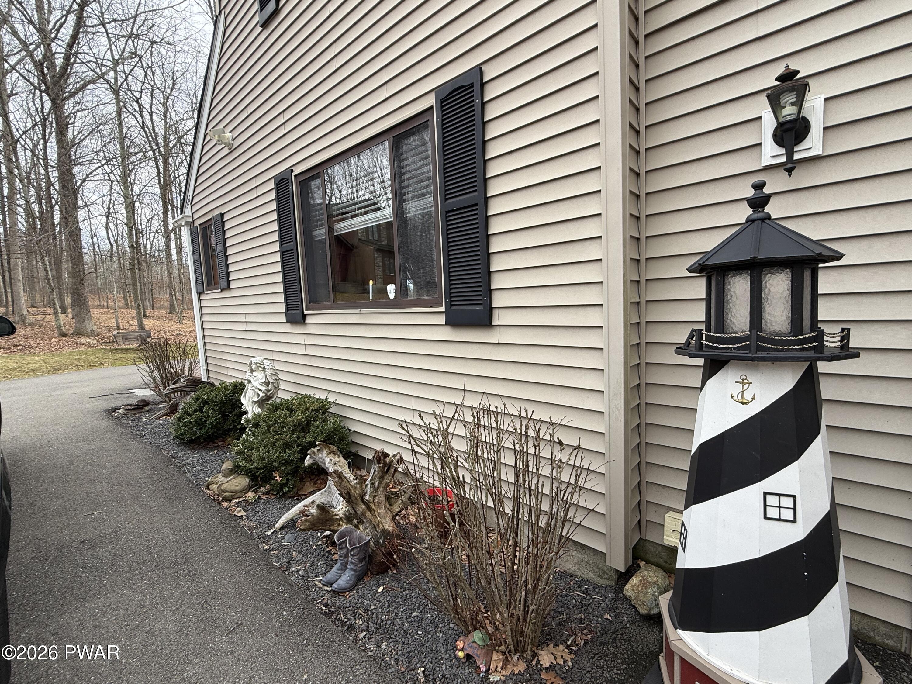 222 Bindale Road Tamiment, PA 18371 - Photo 28 of 33