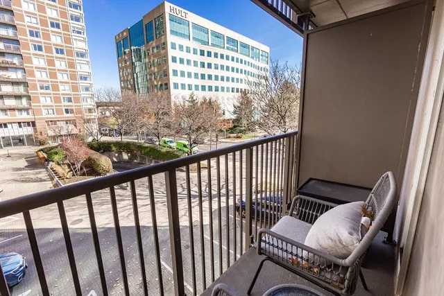 $619,000 | 8-12 Museum Way, Unit 312, Cambridge, MA 02141