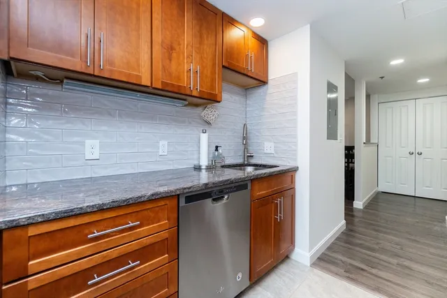 $619,000 | 8-12 Museum Way, Unit 312, Cambridge, MA 02141