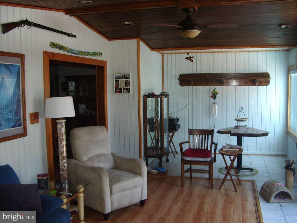 12026 Fingerboard Road Monrovia, MD 21770 - Photo 10 of 29 Family Room