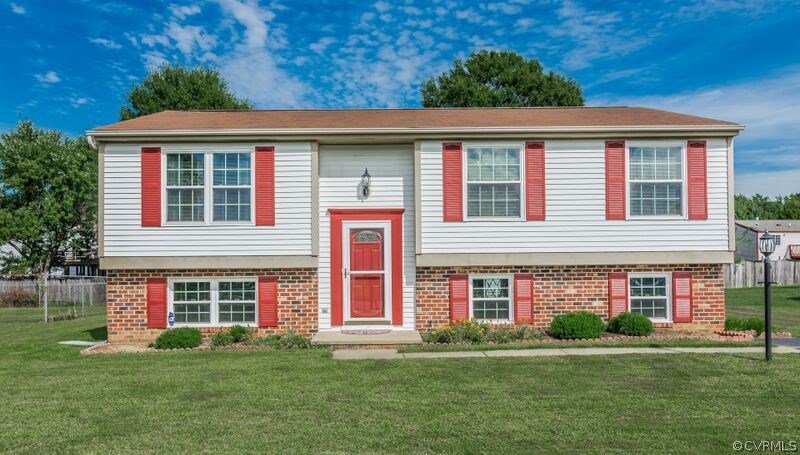 315 Buffalo is a lovely split foyer home nestled i