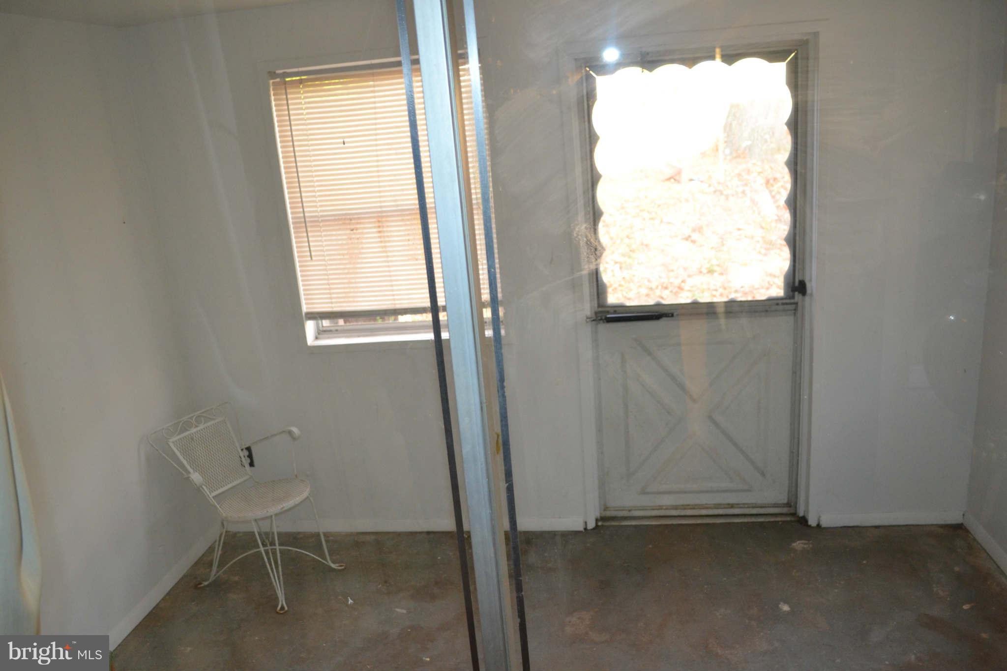 6826 Fox Meadow Road Baltimore, MD 21207 - Photo 6 of 13 Family Room