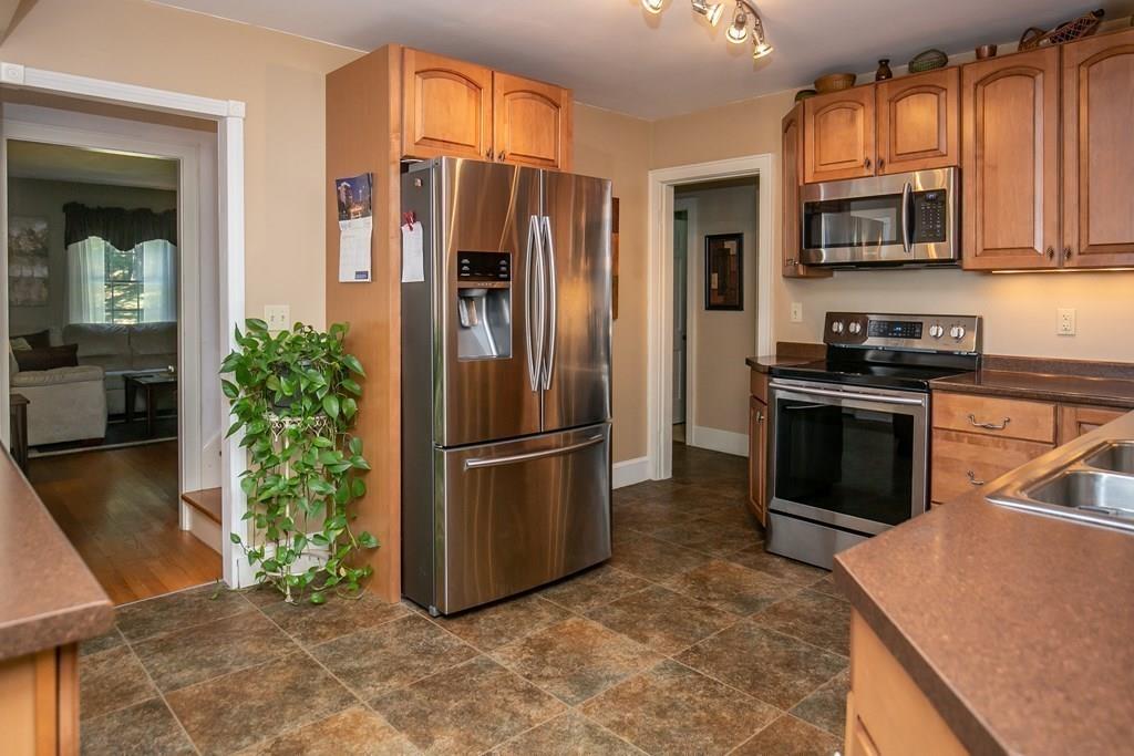 6 Stage Road Deerfield, MA 01373 - Photo 3 of 40 Gallery Image 3