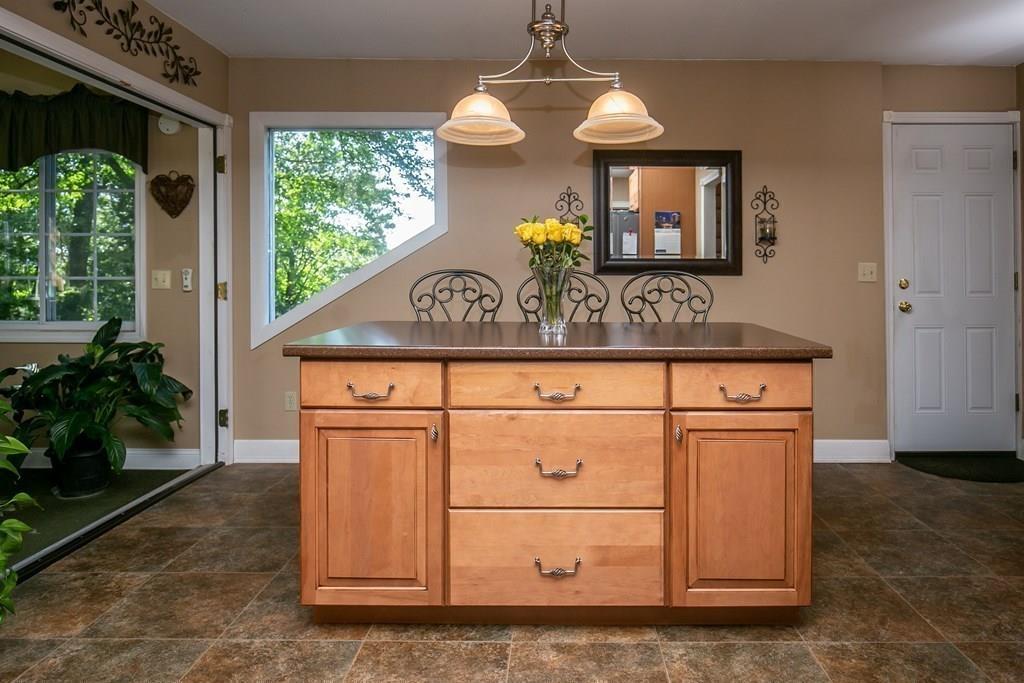 6 Stage Road Deerfield, MA 01373 - Photo 8 of 40 Gallery Image 8
