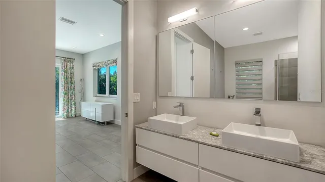 $1,395,000 | 2254 Hawthorne Street, Sarasota, FL 34239