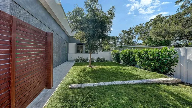 $1,395,000 | 2254 Hawthorne Street, Sarasota, FL 34239