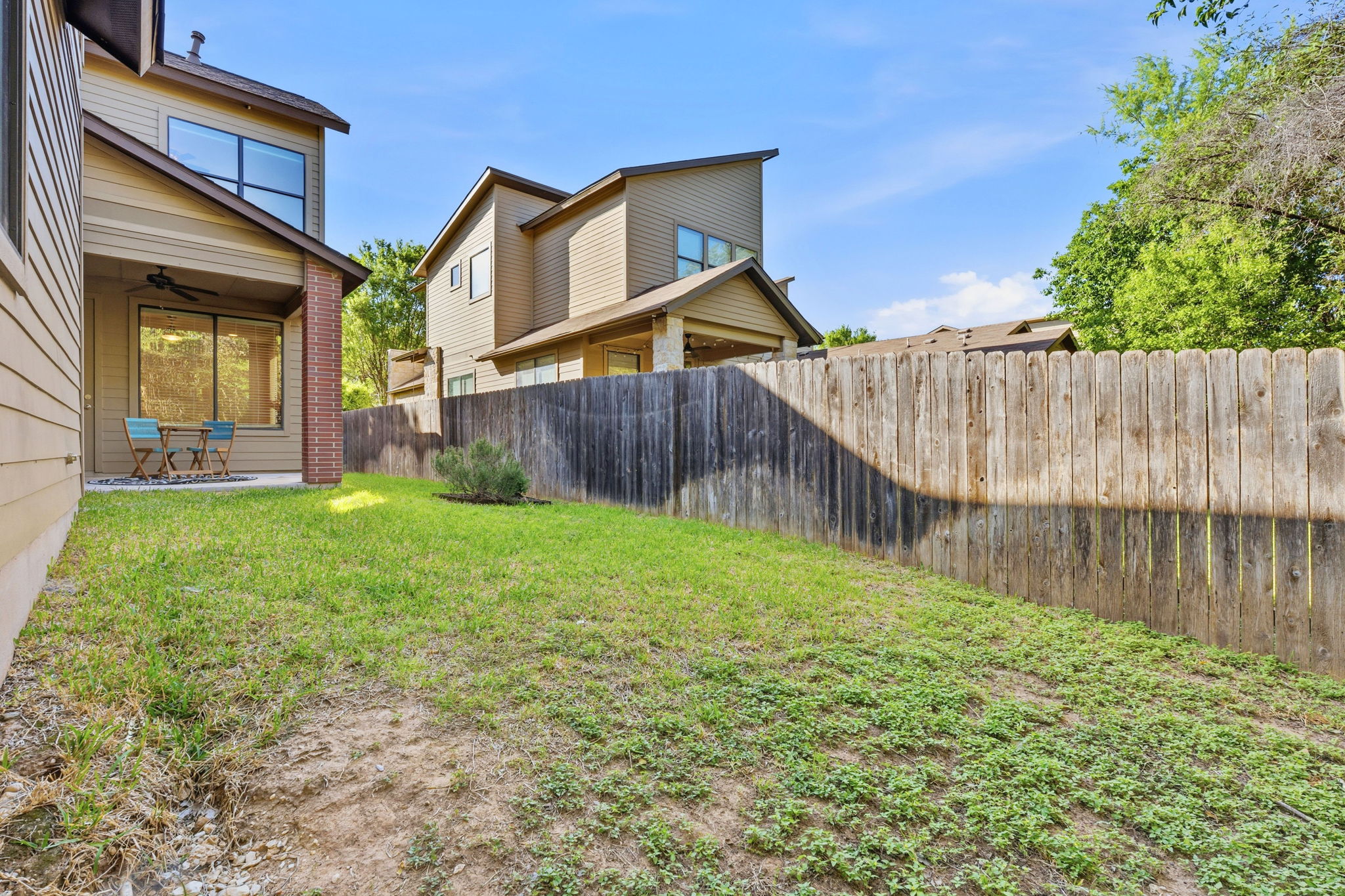 2911 Corbin Lane Austin, TX 78704 - Photo 28 of 37 a front view of a house with garden