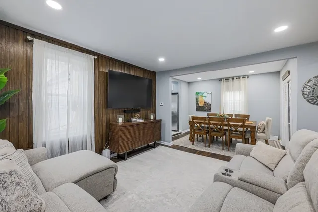 $489,900 | 9 Granite Street, Milford, MA 01757