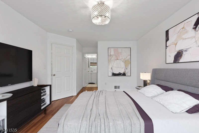 83 1st Street, Unit 2 Elizabeth Port, NJ 07206 - Photo 3 of 18