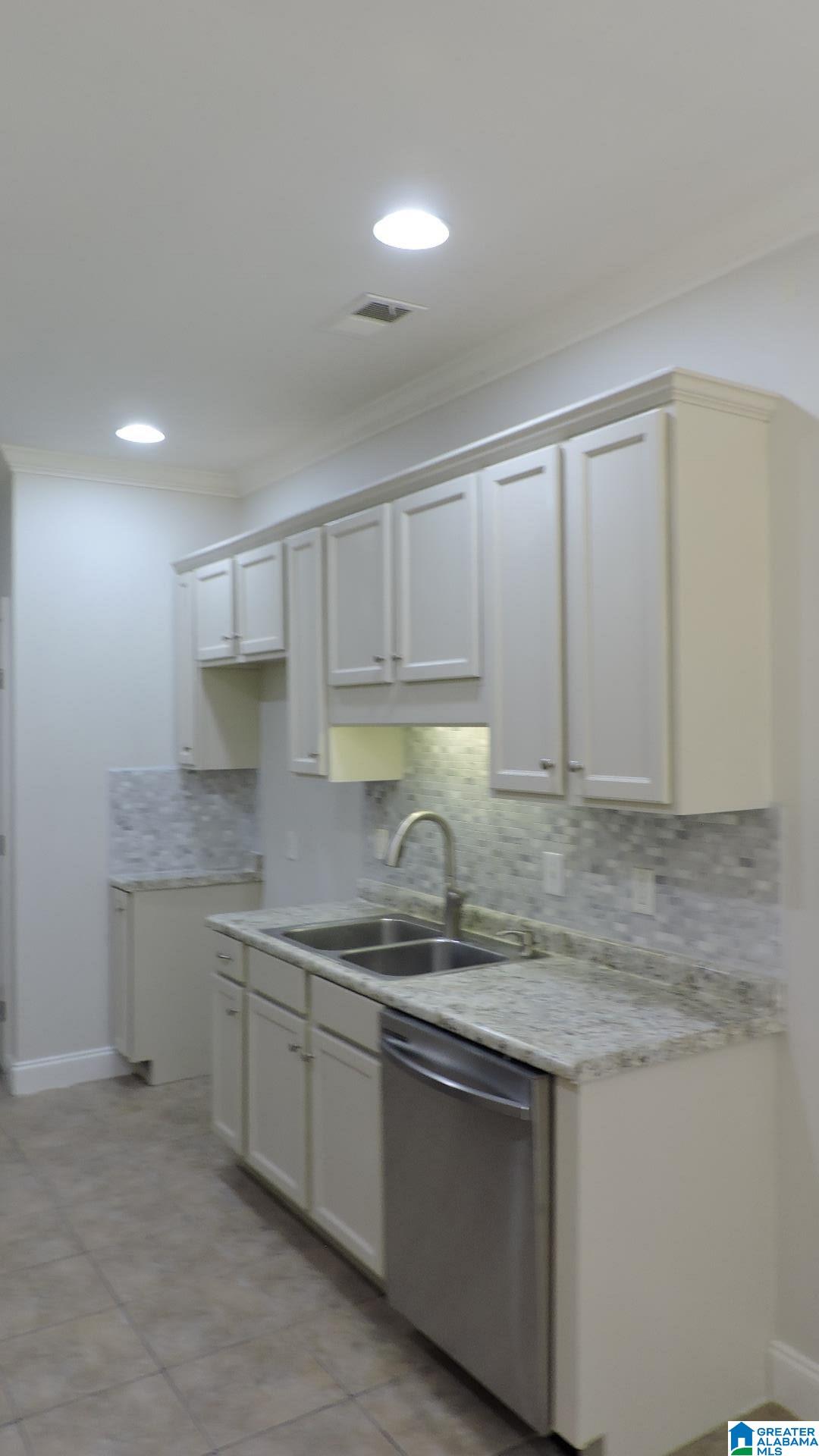 1032 Kerry Drive Calera, AL 35040 - Photo 14 of 28