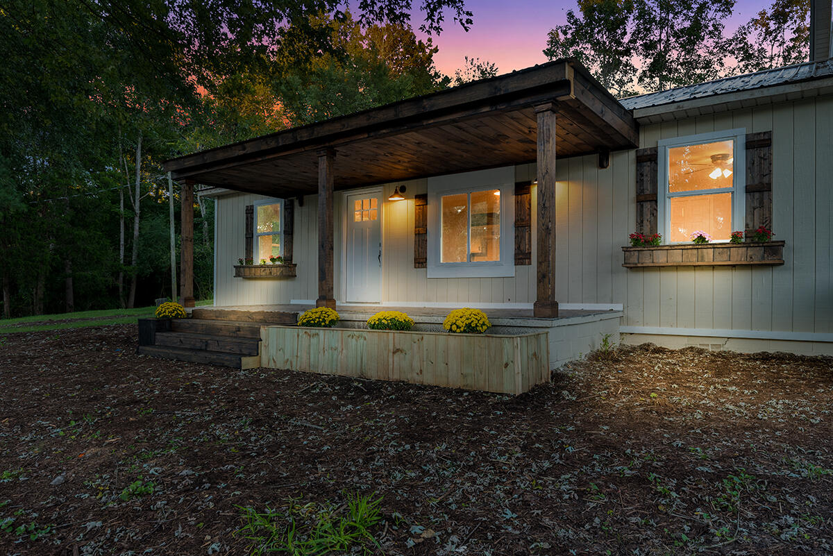 1697 Oakland Road Philadelphia, TN 37846 - Photo 5 of 34 DSC_2561a