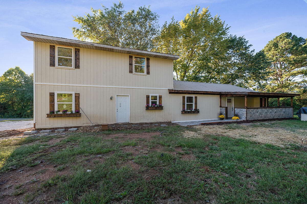 1697 Oakland Road Philadelphia, TN 37846 - Photo 7 of 34 DSC_2413