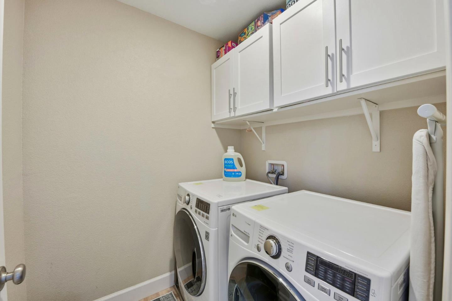 56 Regency Place Hayward, CA 94544 - Photo 31 of 43 a utility room with dryer and washer